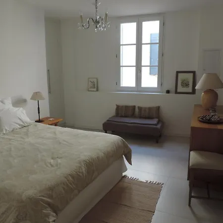 Comme Chez Soi